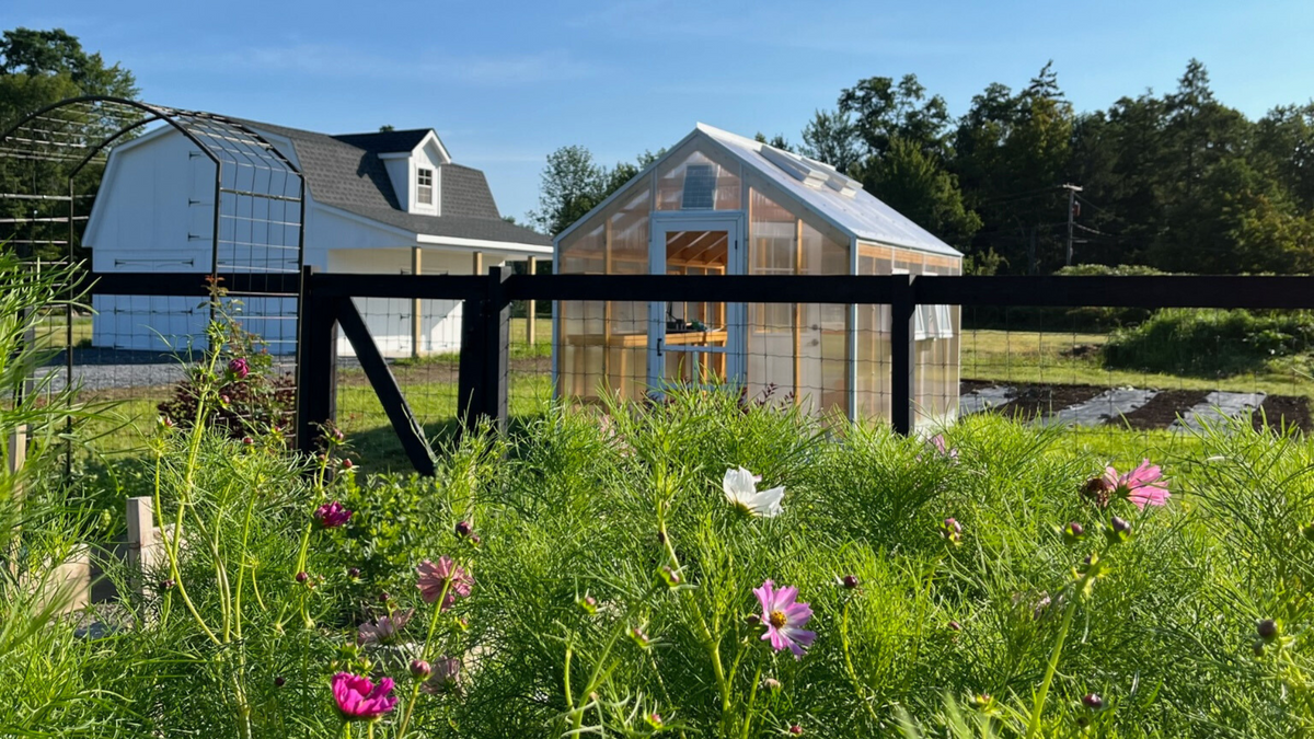 Flower Paddock Contact – The Flower Paddock at White Thistle Farm