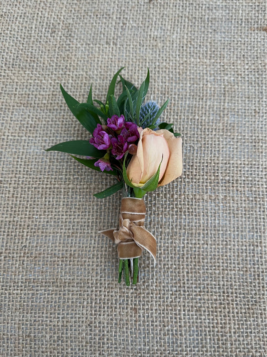 Boutonniere - Traditional Style